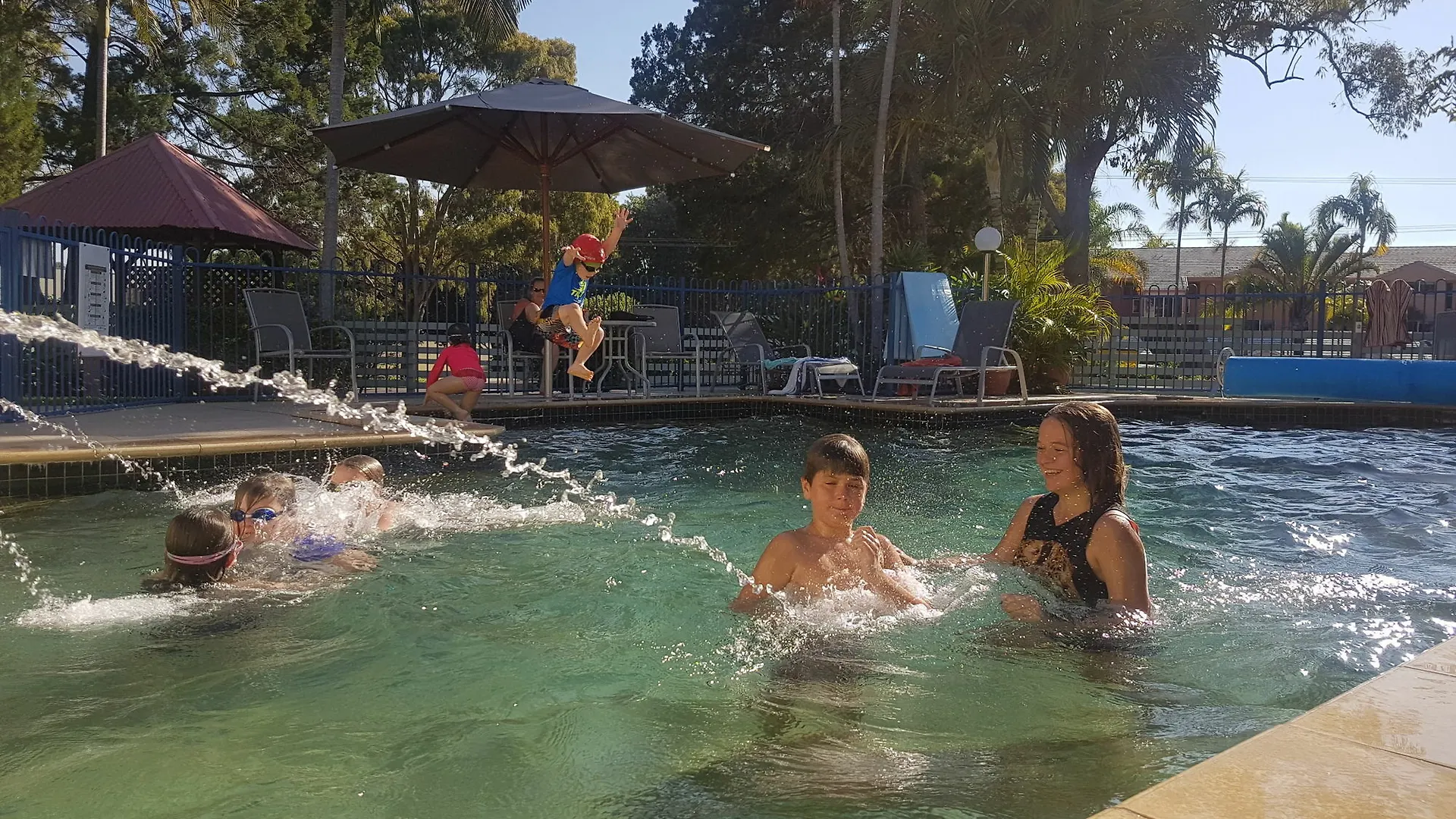 **** Aparthotel Rainbow Getaway Holiday Apartments Rainbow Beach Australia