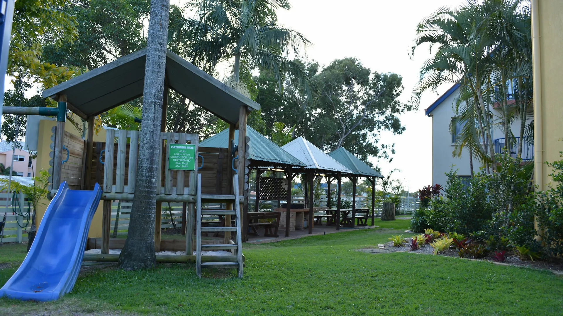 Rainbow Getaway Holiday Apartments Rainbow Beach 4*,  Australia